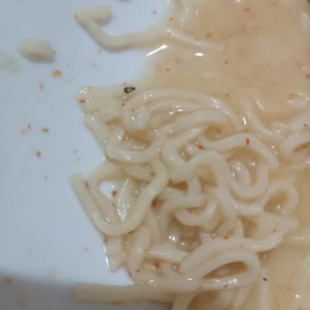 Jumbo Noodle İçinde Böcek Çıktı: Gıda Güvenliği Ve Tüketici Güveni Sarsıldı