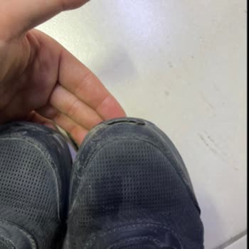 Kısa Sürede Deforme Olan Ve Su Geçirmezliği Yitirilen Skechers Ayakkabı İçin Değişim Ve İade Talebi