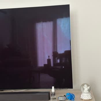 Samsung Televizyonda Mavi Mor Lekeler Normal Değil, Ürün Değişimi İstiyorum
