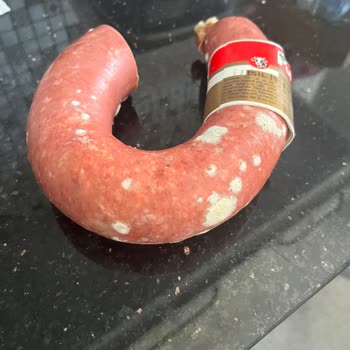 Polonez Sucukta Son Tüketim Tarihi Geçmemiş Küflenme Ve Gıda Güvenliği Sorunu