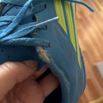 Adidas F50 Kramponunun Erken Aşınma Ve Deformasyon Sorunu