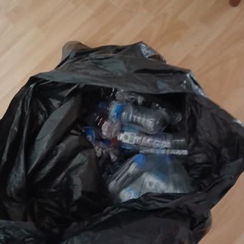 Tepeüstü’de Plastik İade Noktası Yokluğu Vatandaşları Mahvediyor