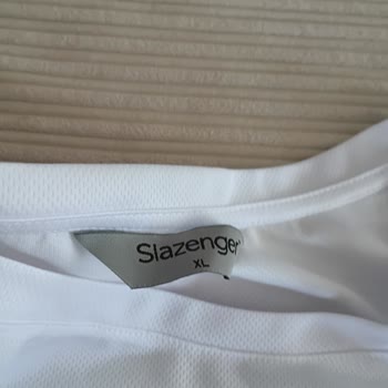Slazenger T-Shirt’in Kesintisiz Kötü Kokusu Ve Kalitesiz Kumaş Şikayeti