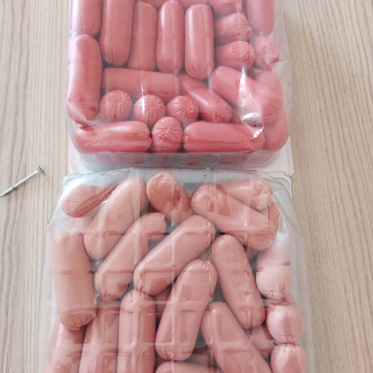 Grimsi Renkli Banvit Kokteyl Sosislerde Gıda Güvenliği Endişesi