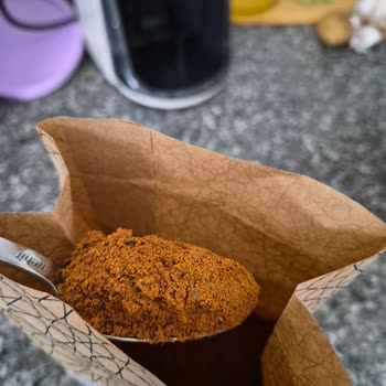 Kahvede Yabancı Parçalar Ve Sağlık Endişesi