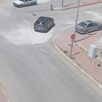 Mahallede Trafik Kazalarını Önlemek İçin Hız Kesici Talebi