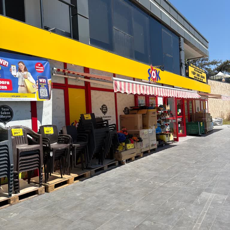Şok Marketler Personelinin Mağazada İşini Yapmaması ve Müşteri Kovması