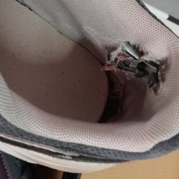 3 Ayda İç Astarı Yırtılan Puma Ayakkabıya Fabrika Hatası Red Cevabı: Ücret İadesi İstiyorum