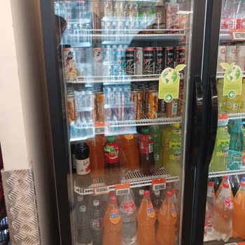 Migros Bostancı İDO Şubesinde İçecek Dolapları Düzensiz Ve Fiyat Etiketleri Eksik