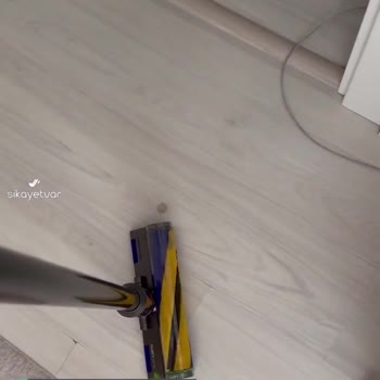 Dyson V12 Zemin Başlığının Çalışmaması Işığının Yanıp Hemen Sönmesi!