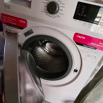 Garanti Kapsamındaki Çamaşır Makinesinde Kötü Koku Ve Servisin Çözüm Sağlamaması
