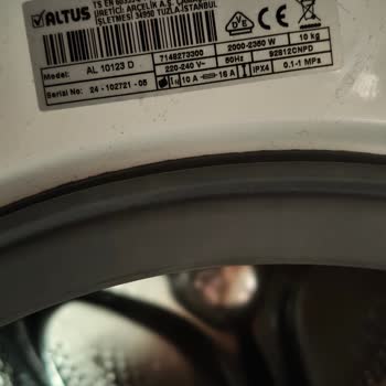 Garanti Kapsamındaki Çamaşır Makinesinde Kötü Koku Ve Servisin Çözüm Sağlamaması