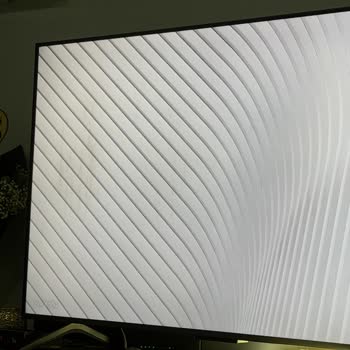 Garanti Sürecinde Ekran Çizgileri Ve Kayıt Dışı Servis Teklifiyle TCL Televizyonumda Mağduriyet
