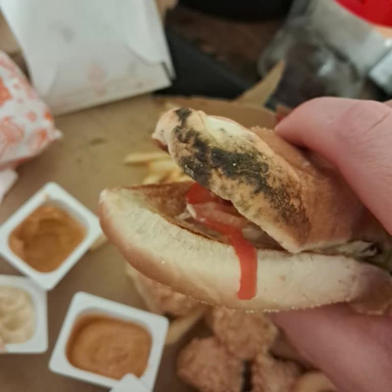 Popeyes Ürününde Şüpheli Siyah Kalıntı Ve Trendyol GO İade Reddi
