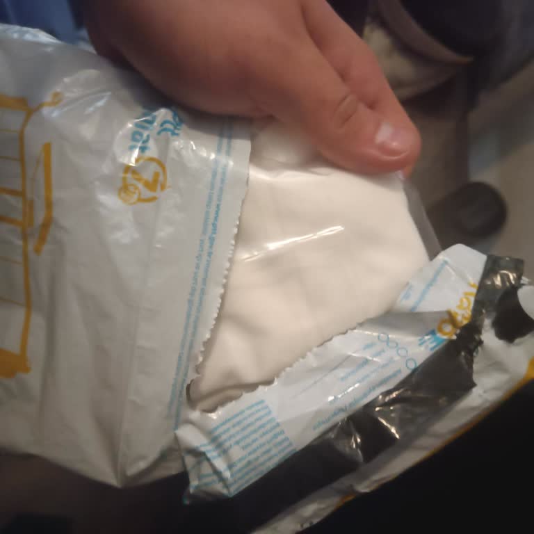 Siyah Kolluk Yerine Beyaz Gönderildi, Satıcı Cevap Vermedi