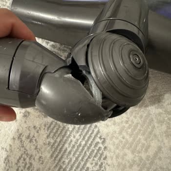 Dyson V8 Başlık Kırılması Garanti Dışı Ücretsiz Değişim İsteği