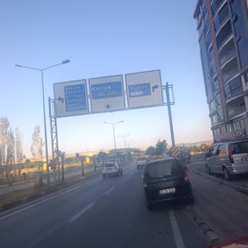 Şuhut Kavşağında Akşehir Güveni Otobüsü Durmayarak Mağdur Oldum