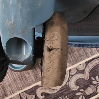 Lumberjack Lugano Valizinde İlk Kullanımda Tekerlek Arızası Ve Değişim Talebi
