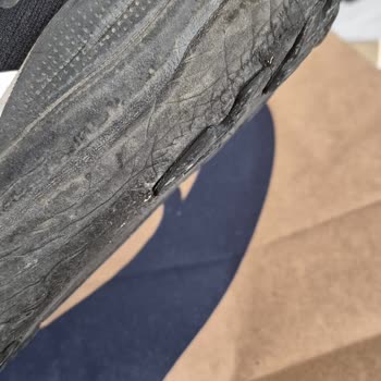 Üç Ayda Erime Gösteren Asics Ayakkabısında Yetersiz İnceleme Ve İade Talebi