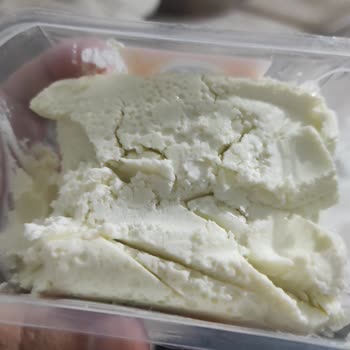 Son Tüketim Tarihi Geçmemiş Rulo Kaymak Üründe Bozuk Tat Ve Sağlık Endişesi