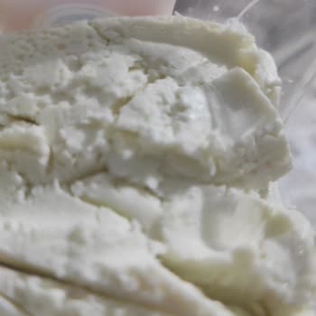 Son Tüketim Tarihi Geçmemiş Rulo Kaymak Üründe Bozuk Tat Ve Sağlık Endişesi