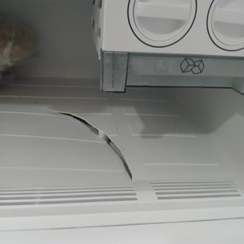 Garanti Kapsamında Çatlaklı Buzdolabı Parçası Ücretsiz Değişim