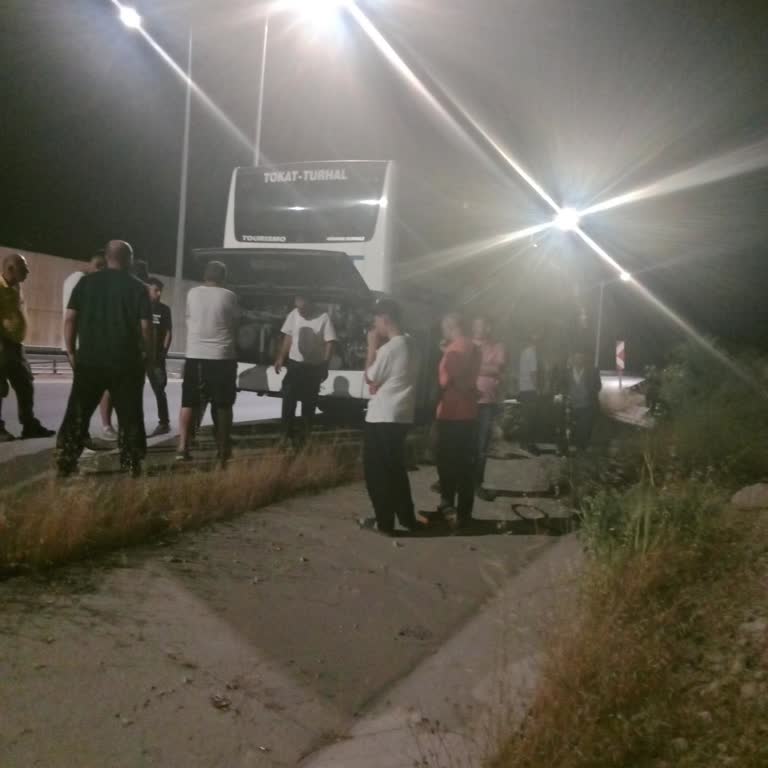 Motor Kayışı Kopması Nedeniyle Yol Kenarında Kaldım, Toplantıya Yetişemedim