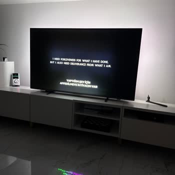 Philips TV’de Karanlık Sahnelerde Işık Patlamaları Ve Açılmama Problemi
