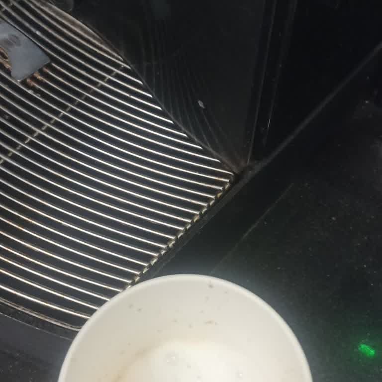 Starbucks Otomattan Yarım Kahve Ve Ücret İadesi Gecikmesi