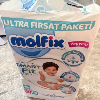 Molfix Bebek Bezinde Keskin Plastik Koku Ve Cilt Tahrişi