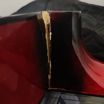 Kırılan Gitar Ve Kargo Ücreti İçin Letgo Ve DHL’den Çözüm Talebi