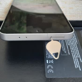 Sim Kart Tepsisi Çıkmayan Samsung S24 FE İçin Çözüm Talebi