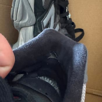 New Balance 9060 Ayakkabımın İç Topuk Yırtılması Ve Garanti Reddi Karşısında Değişim Talebi