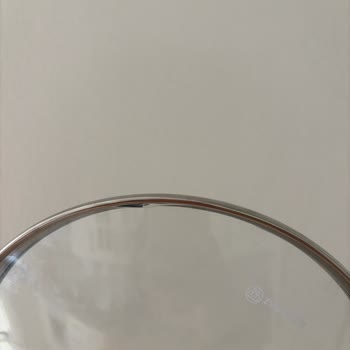 Korkmaz Cam Kapak Bir Anda Kenar Kısmından Çatlayıp Kırıldı