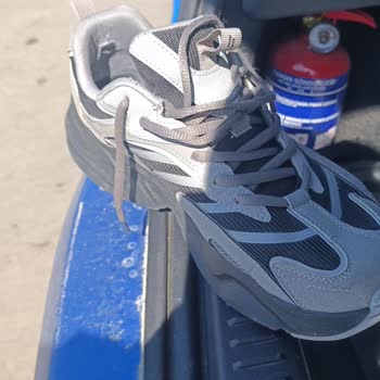 Skechers Ayakkabısının Topuk Deformasyonu Ve Parçalanması Garanti Kapsamında Yeniden İncelenmelidir
