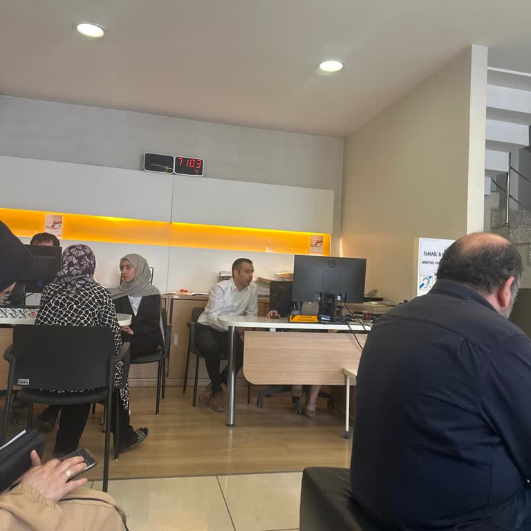 Personelin Kişisel İşlerini Önceliklendirmesi Ve Müşteri Sırasını Göz Ardı Etmesi