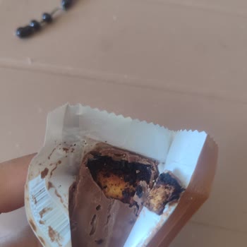 Ülker Albeni Çikolatasında Yanık Tespiti Gıda Güvenliğini Tehdit Ediyor