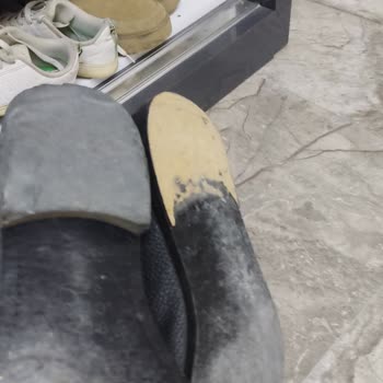 Topuğu Çıkan Ayakkabı Hor Kullanım Gerekçesiyle Reddedildi