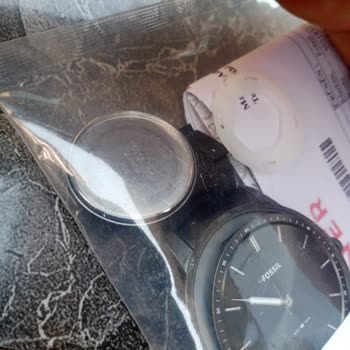Fossil Saat Camı Kendiliğinden Düşüyor, Servis Ücretleri Aşırı Ve Çelişkili
