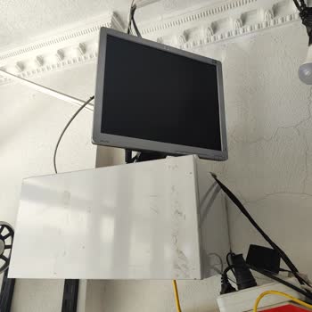 Sürekli Elektrik Kesintileri Ve Voltaj Dalgalanmaları Elektronik Cihazlarıma 15 Bin TL Zarar Verdi