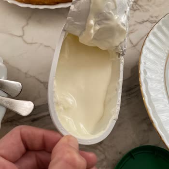 Kiri Labne'nin Aşırı Sıvı Kıvamı Ve Yarı Boş Paketler İçin Şikayet