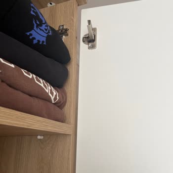Kırık Karyola Ve Dolap Kulpları Çocuğumun Altında Kırıldı, Şirket Yardım Etmiyor