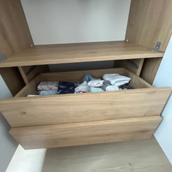 Kırık Karyola Ve Dolap Kulpları Çocuğumun Altında Kırıldı, Şirket Yardım Etmiyor