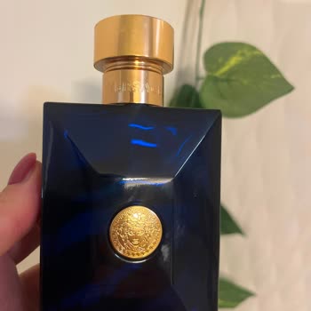 Versace Dylan Blue Parfümünde Kalıcılık Ve Yayılım Sorunu