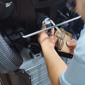 A101 Ve Dolu’dan Aldığım Akülü Araba Dönmüyor, Servis Sadece Karton Parçası Takıyor
