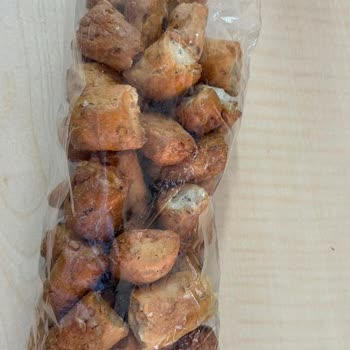 Carrefour SA Plastik Kokulu Galeta Ve Eksik Son Kullanma Tarihi