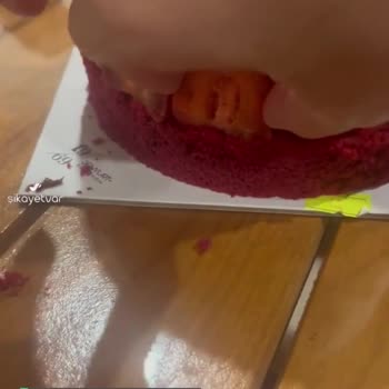 Şenyurt Butik Fırın Küflü Pasta Faciası