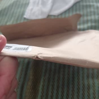 Cargox Teslim Edildi Dedi Pakette Sigara Lekesi Ve Açılmış