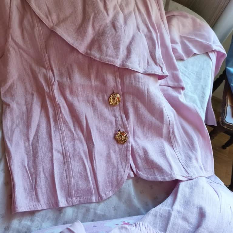 Sultan Butik'ten Aldığım Takım Yanıltıcı Ve Kalitesiz, Üç Kat Kargo Ücretiyle Mağdur Oldum