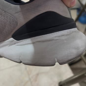 Sadece 4 Ayda Tabanı Çatlayan Skechers Ayakkabı İçin İade Talebi Reddedildi
